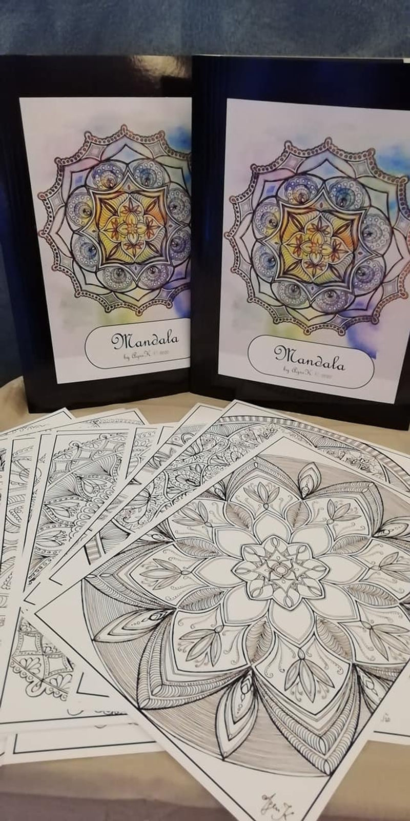 Mandala värityskansio